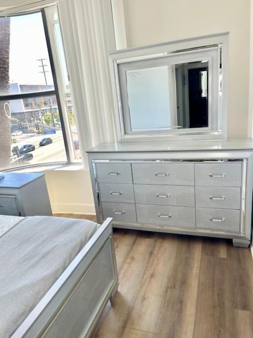 1 Bedroom. 2 Beds. 1 Bath With Balcony