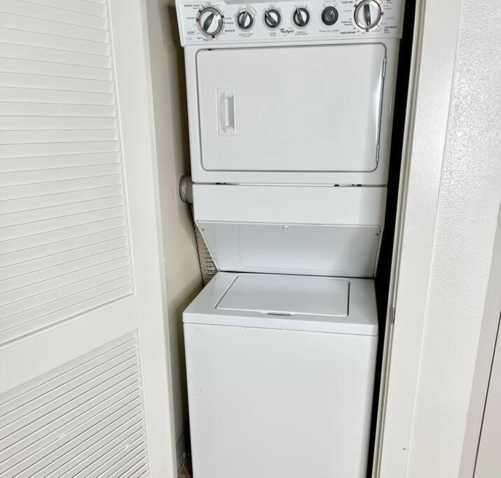 1 Bedroom. 2 Beds. 1 Bath With Balcony