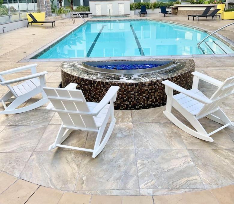 1 Bedroom. 2 Beds. 1 Bath With Balcony *
